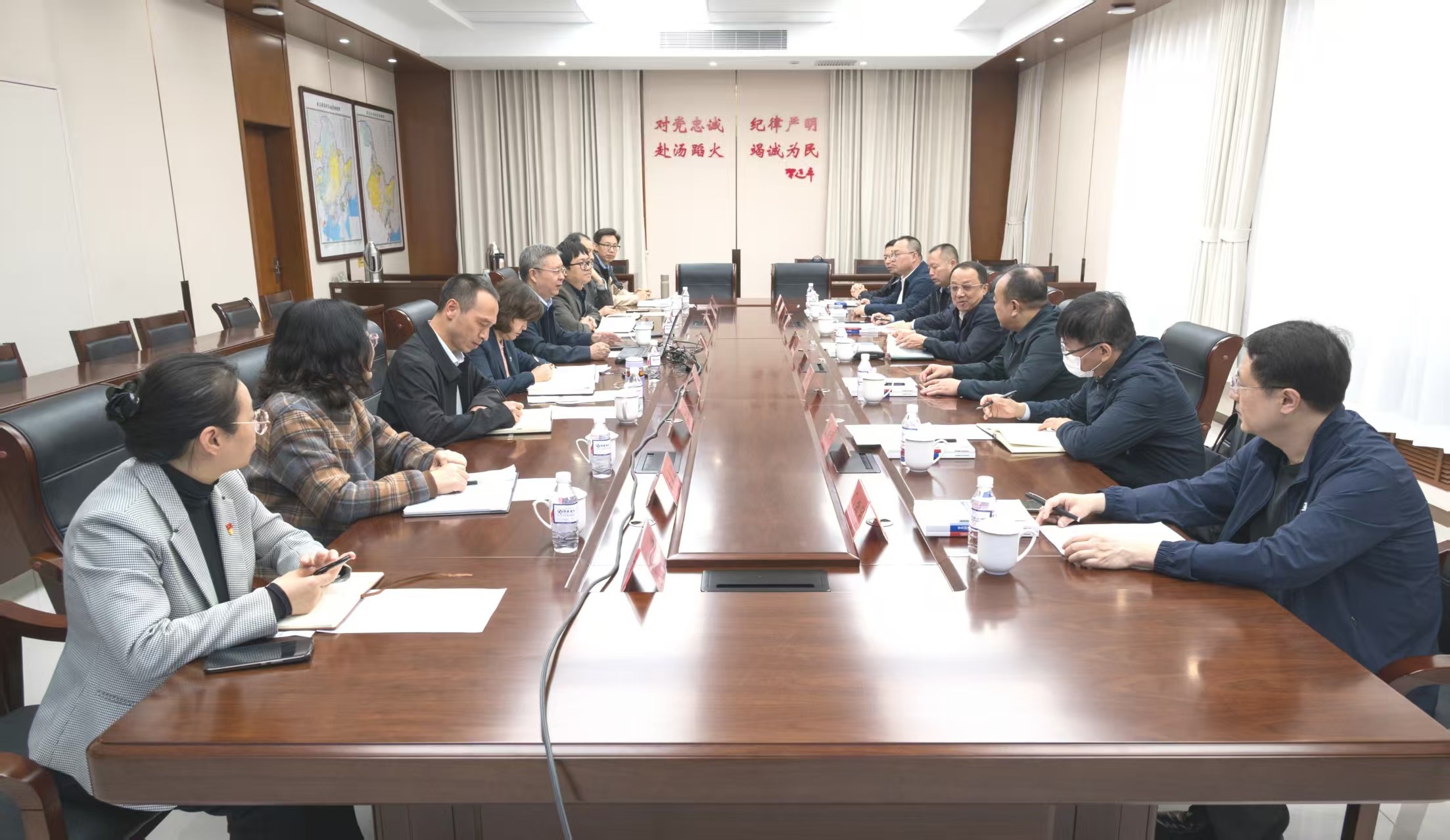 1747821921985707.jpg 1747821921985707.jpg